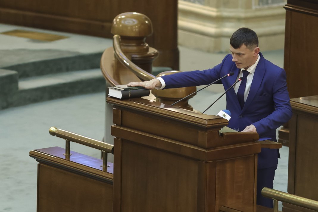 Paul Pintea, senatorul care a falsificat informații în CV, a fost surprins din nou la volan fără permis. În iunie fusese condamnat.