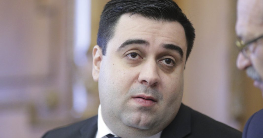 Fostul ministru al Transporturilor Răzvan Cuc, vizat într-un dosar de mită, percheziții DNA (surse)