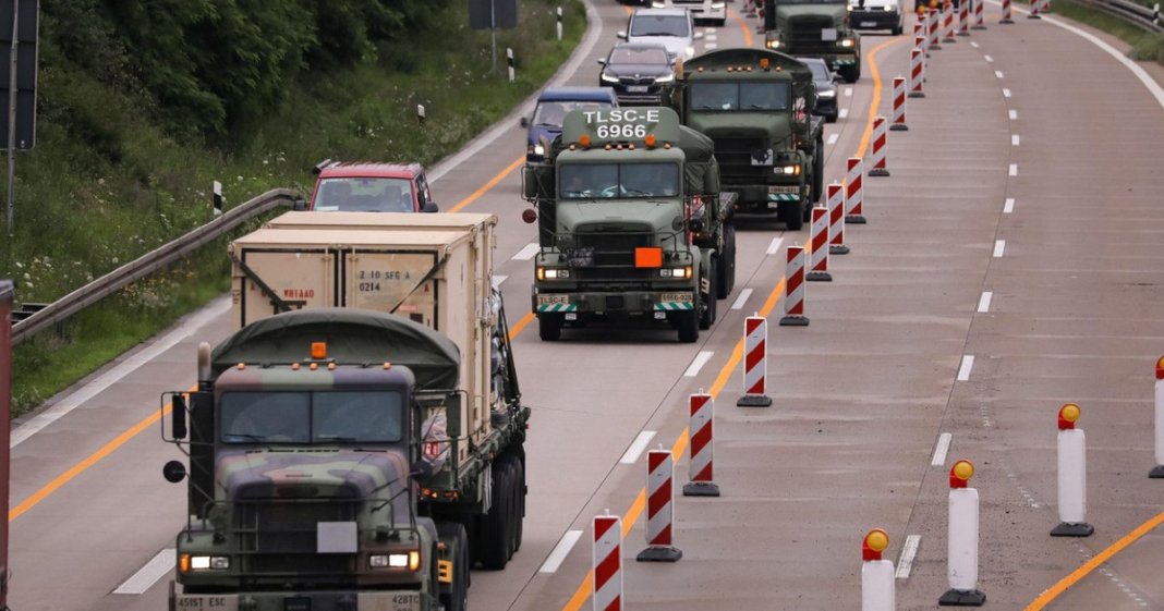 NATO va crea în România a doua bază de aprovizionare militară pentru Ucraina, după cea din Polonia, conform unui ofițer superior al Alianței.