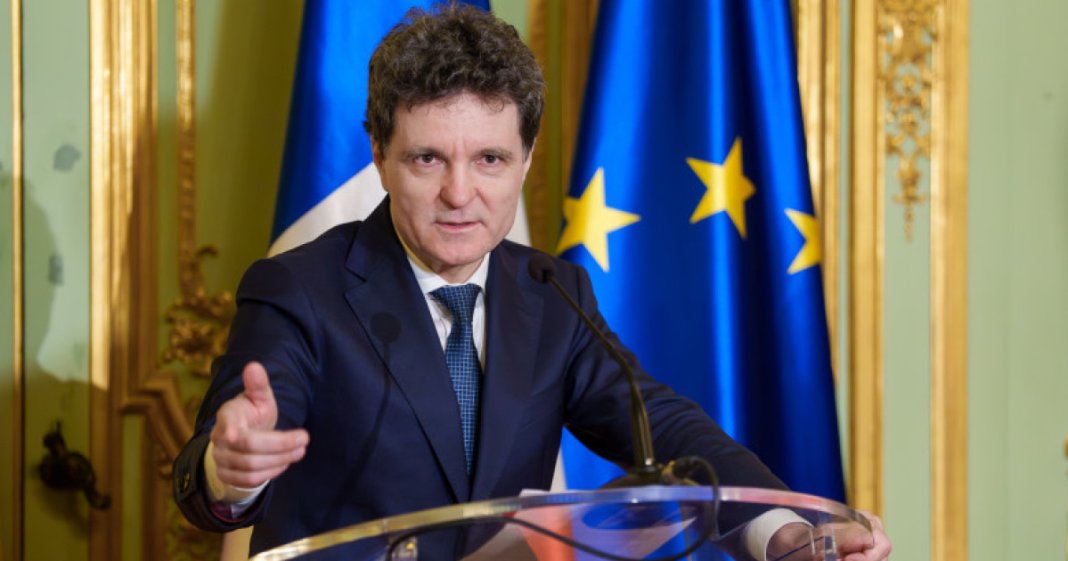 Răspunsul lui Nicușor Dan la întrebarea: „România ar trebui să se simtă în pericol din cauza discursului agresiv al lui Donald Trump?”