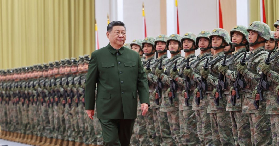 Secrete și „trădare nucleară”: aspectele din spatele epurării militare orchestrate de Xi Jinping. Liderul chinez are acum puterea supremă asupra națiunii.