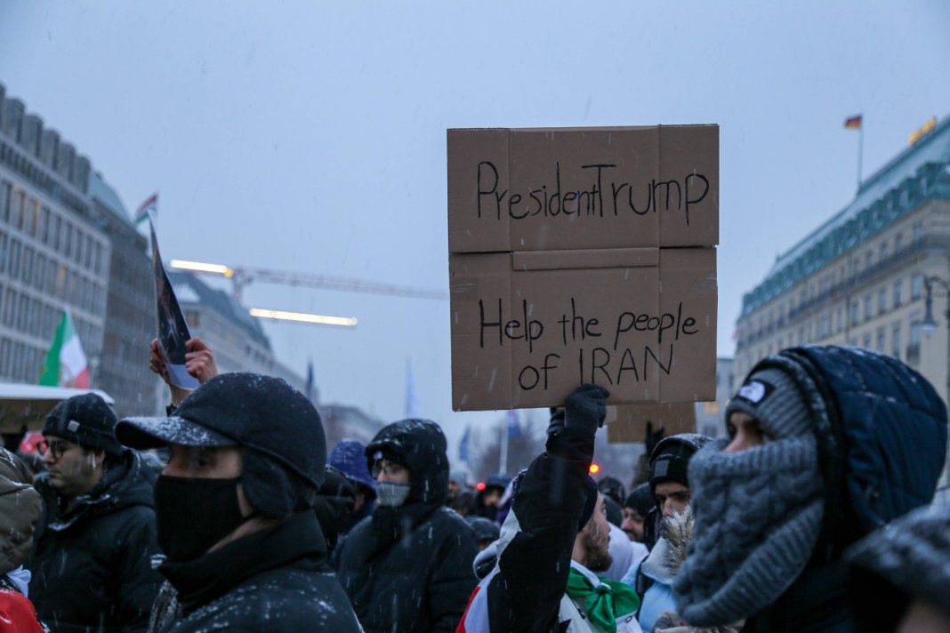 Trump atenționează cu privire la „acțiuni drastice” din partea SUA dacă Iranul va începe să execute protestatari.