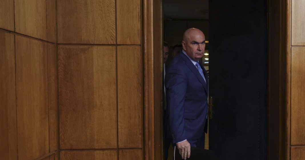 Ilie Bolojan discută cu primarii la Guvern înainte de încheierea bugetului pentru 2026. Reforma administrației este încă în suspensie.