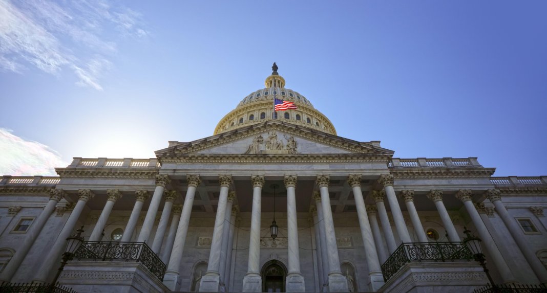 Un raport al Congresului SUA contestă anularea alegerilor din România și susține că Bruxelles-ul interferează prin cenzură în procesele electorale ale țărilor membre.