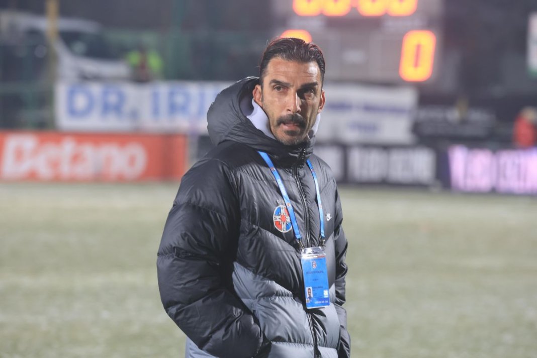 „La mai puțin de 24 de ore de la demisie, ciprioții anunță: Elias Charalambous va prelua o echipă de valoare”