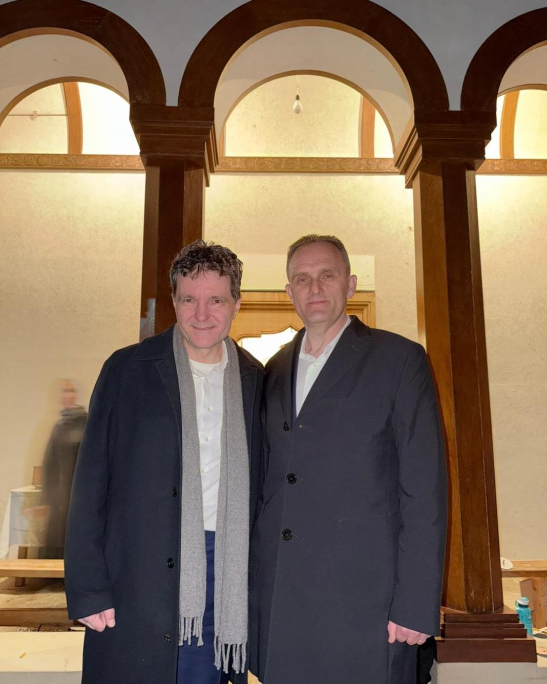 FOTOGALERIE | Nicușor Dan și conducătorul PSD Prahova la mănăstire