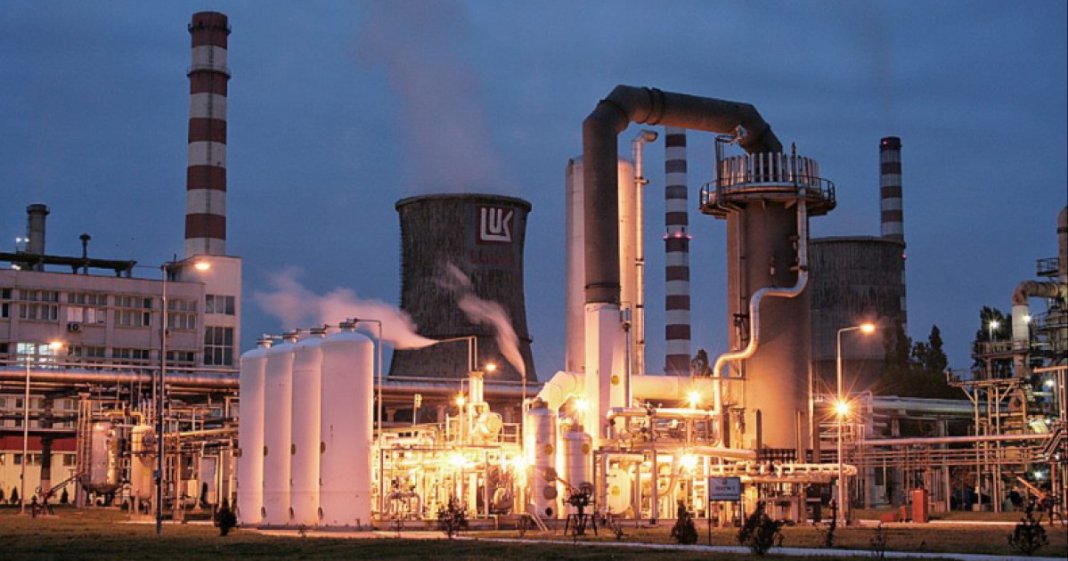 Redeschiderea rafinăriei Petrotel Lukoil a fost aprobată. Bogdan Ivan: „Am obținut o confirmare oficială de...