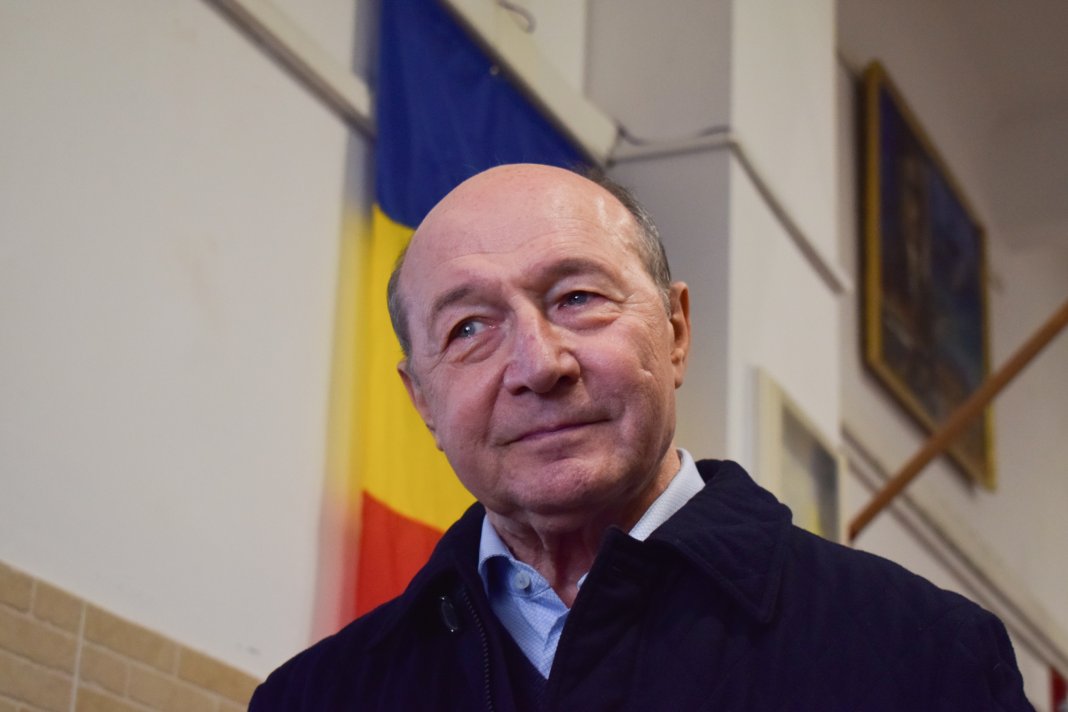 Băsescu: „Situația politică? O vom observa mai bine la toamnă!”