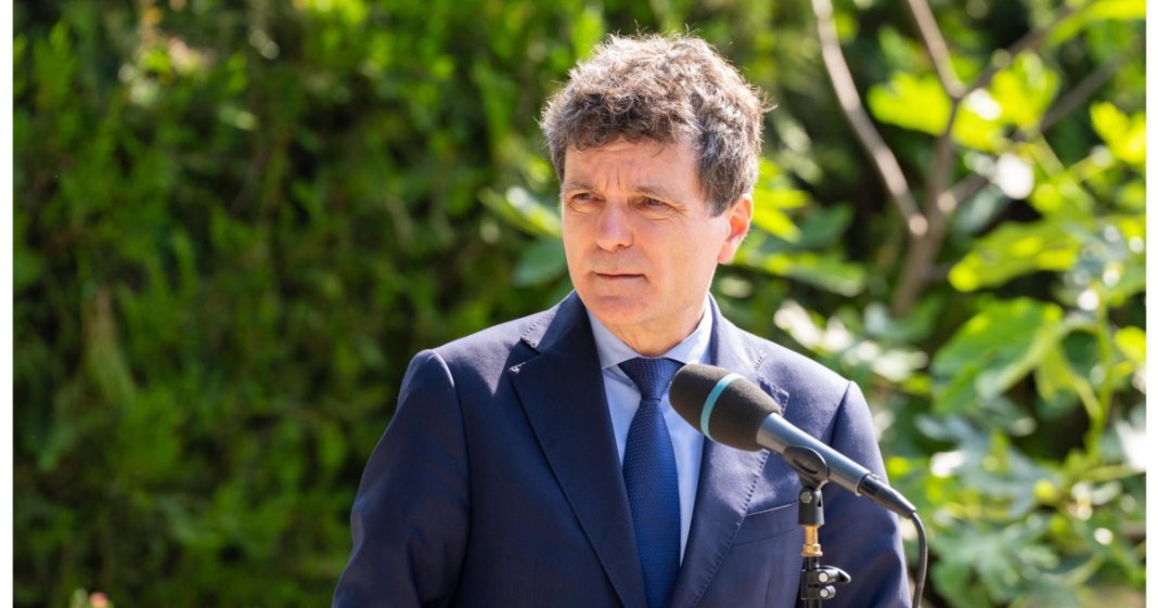 Nicușor Dan a chemat la Cotroceni conducătorii PSD, PNL, USR și UDMR. Grindeanu și Mureșan, cei doi...