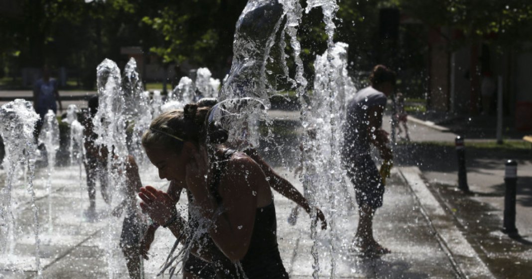 ANM a revizuit prognoza: temperaturi de maxim 41°C la umbră. Când va ajunge canicula la cote maxime și ce zone vor fi influențate...