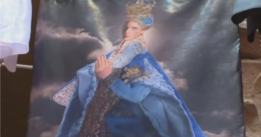 Controversa din Italia: O româncă a reprezentat-o pe Fecioara Maria cu caracteristici androgine. Cum își explică...